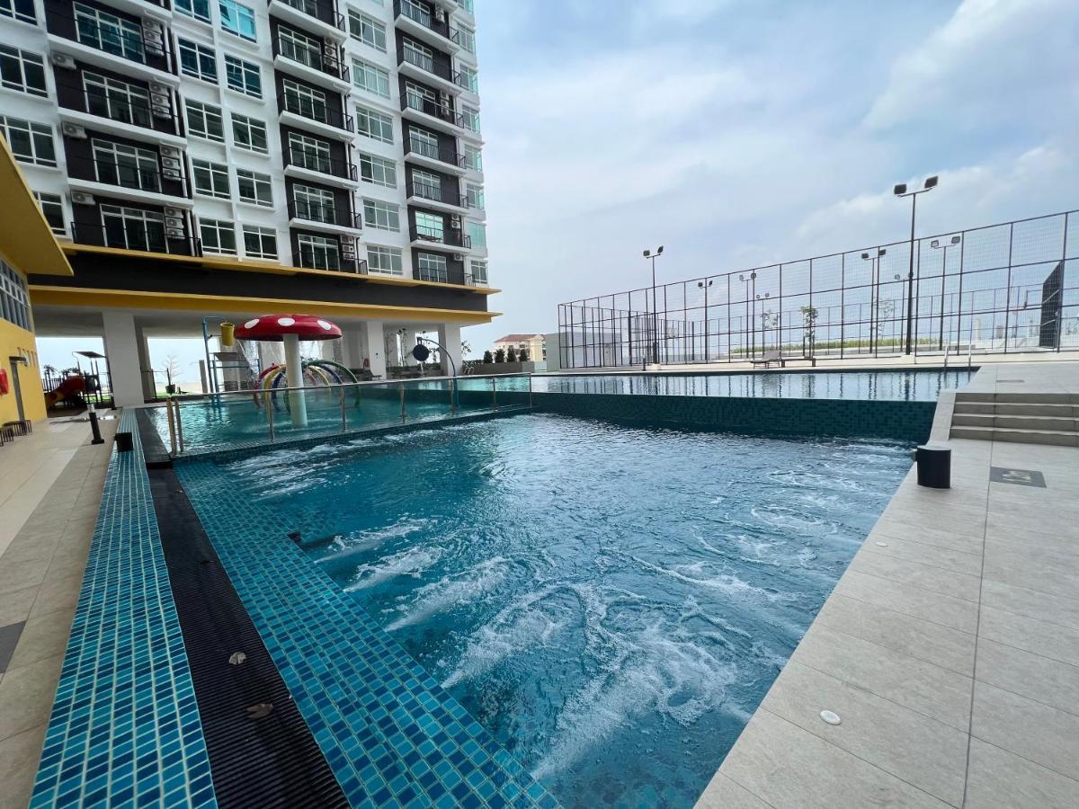 דירות Malacca New!! Loving Night Novo 2Br 4-9Pax I Jonker I Netflix I Family מראה חיצוני תמונה