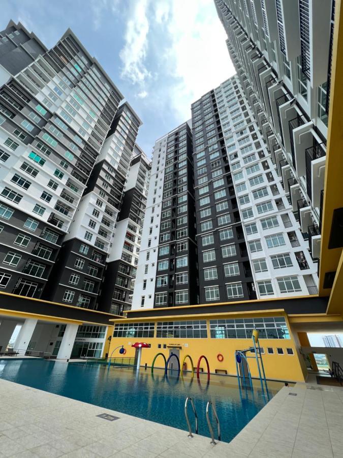 דירות Malacca New!! Loving Night Novo 2Br 4-9Pax I Jonker I Netflix I Family מראה חיצוני תמונה